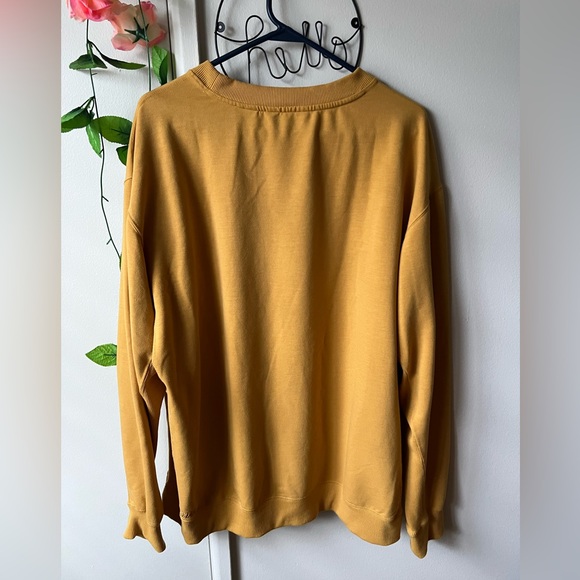 Chubbies Soft Terry Crewneck Sweatshirt
The Dazed - Picture 6 of 11